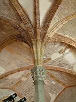 Toulouse, Eglise des Jacobins, Pilier et arcs